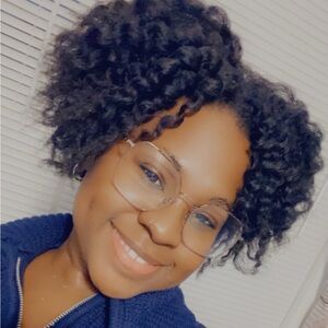 Meet your Posher, Ashley